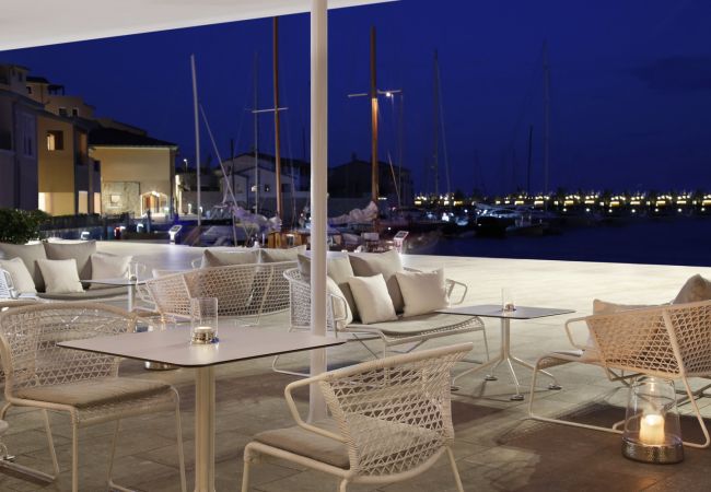 Appartamento a Duino-Aurisina - Mediterranean view - Portopiccolo Apartments Appartamento a Duino-Aurisina - Mediterranean view - Portopiccolo Apartments