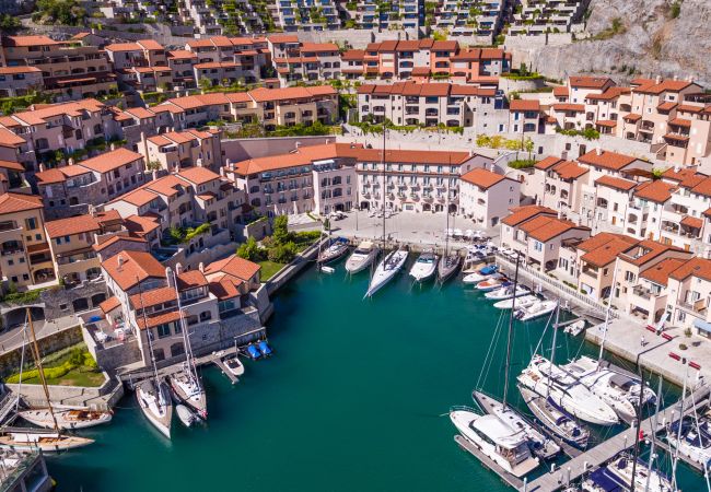 Appartamento a Duino-Aurisina - Scorcio sul mare - Portopiccolo Apartments Appartamento a Duino-Aurisina - Scorcio sul mare - Portopiccolo Apartments