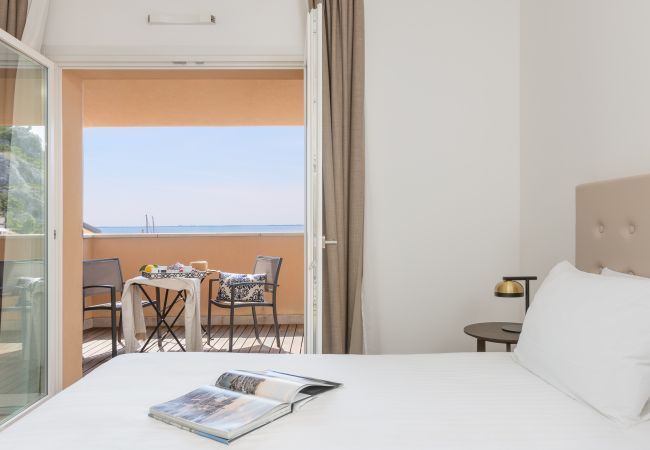 Appartamento a Duino-Aurisina - Cornice sul mare - Portopiccolo Apartments Appartamento a Duino-Aurisina - Cornice sul mare - Portopiccolo Apartments