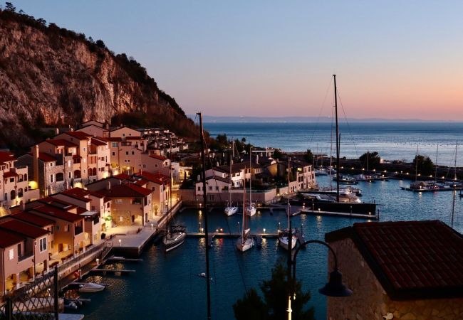 Ferienwohnung in Duino-Aurisina - Topazio nel Borgo - Portopiccolo Apartments Ferienwohnung in Duino-Aurisina - Topazio nel Borgo - Portopiccolo Apartments